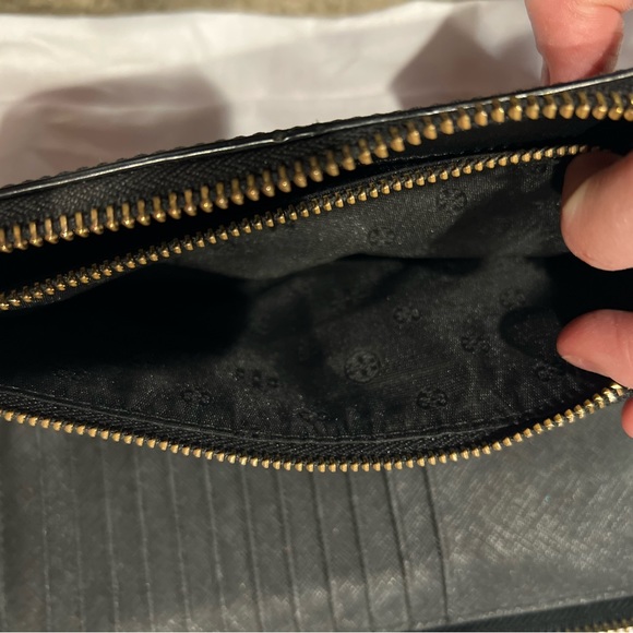 Tory Burch Black Leather Wallet - Picture 7 of 10